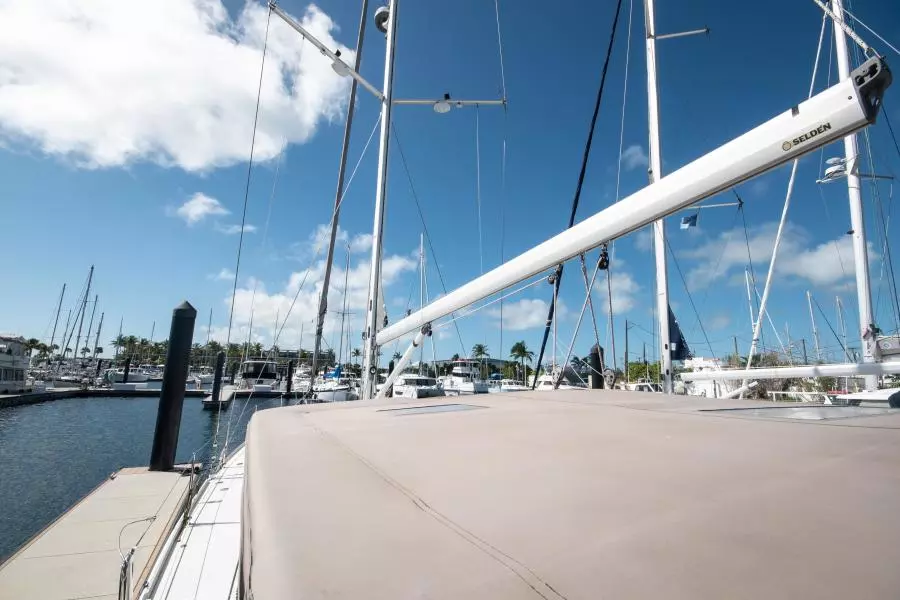 BeneteauSense2015 41_Boom