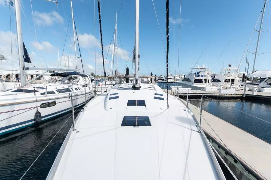 BeneteauSense2015 38_Deck