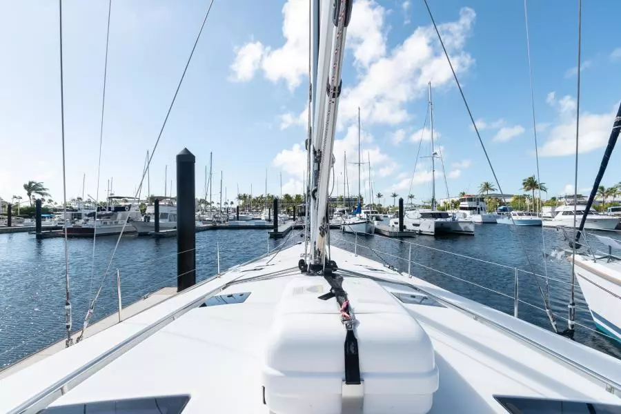 BeneteauSense2015 37_Deck