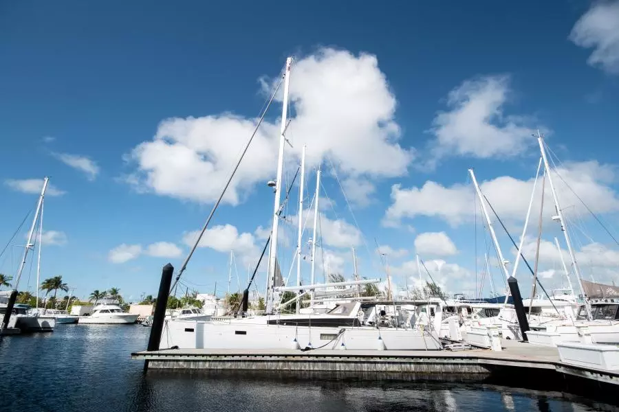 BeneteauSense2015 47_Port Hull