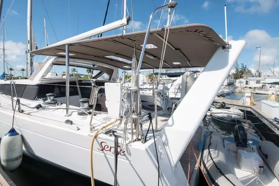 BeneteauSense2015 44_Port Hull