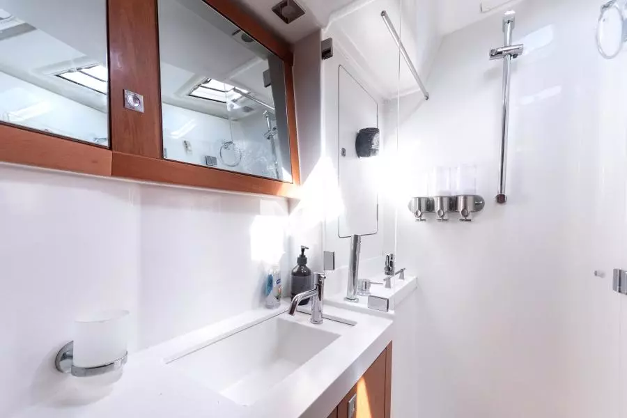 BeneteauSense2015 17_Owners Head