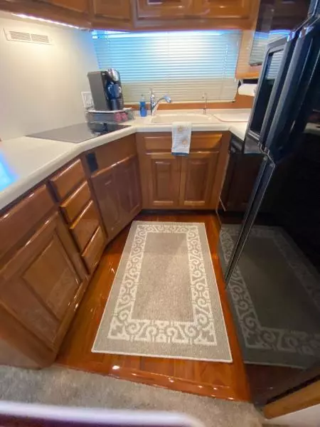 1998 Viking 54 Sport Yacht