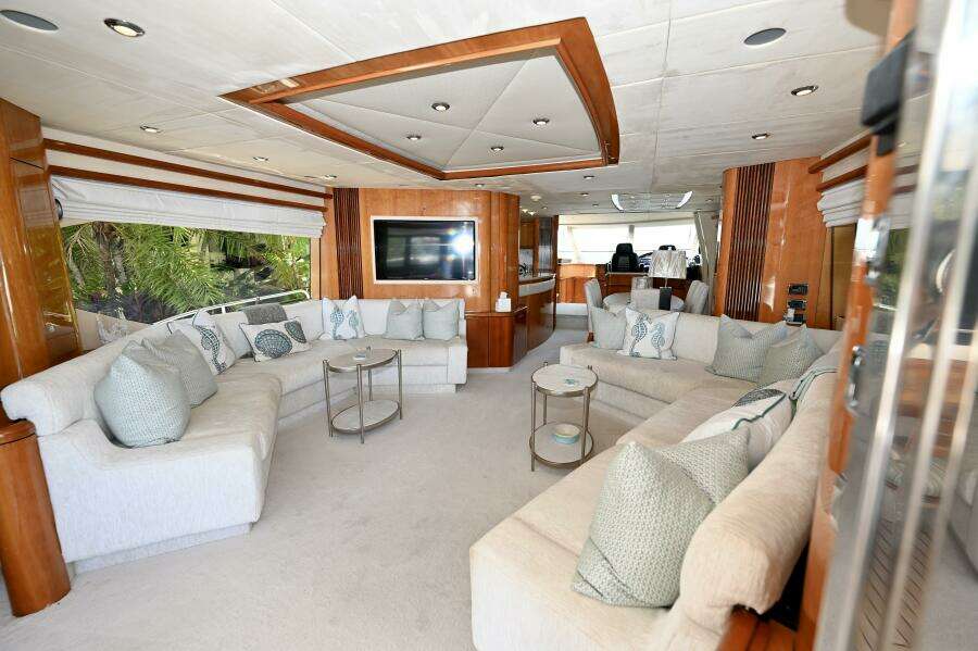 2005 Sunseeker Yacht