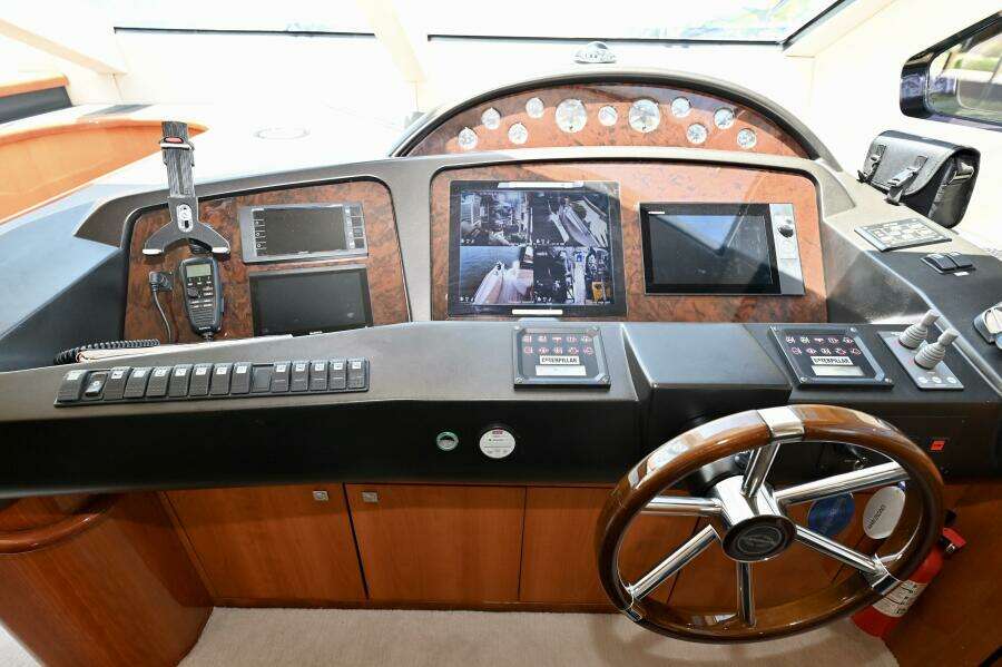 2005 Sunseeker Yacht