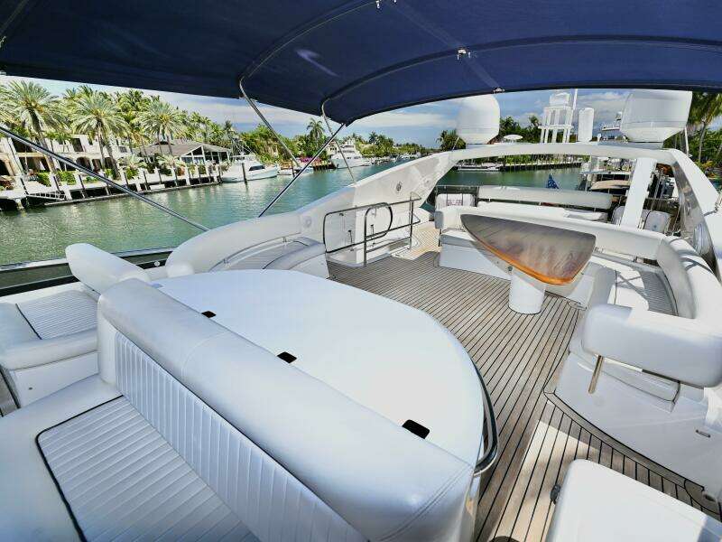 2005 Sunseeker Yacht