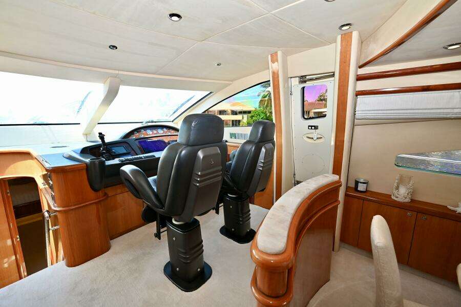 2005 Sunseeker Yacht