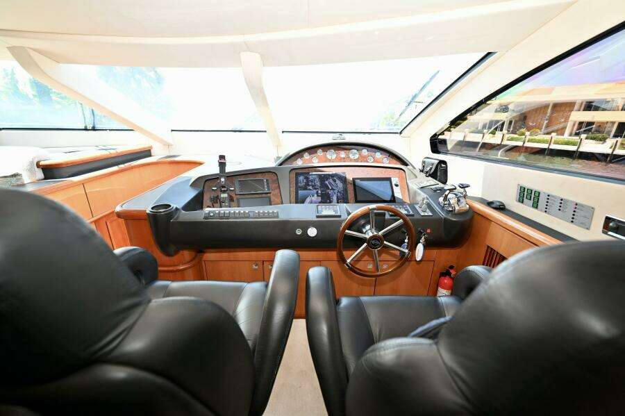 2005 Sunseeker Yacht
