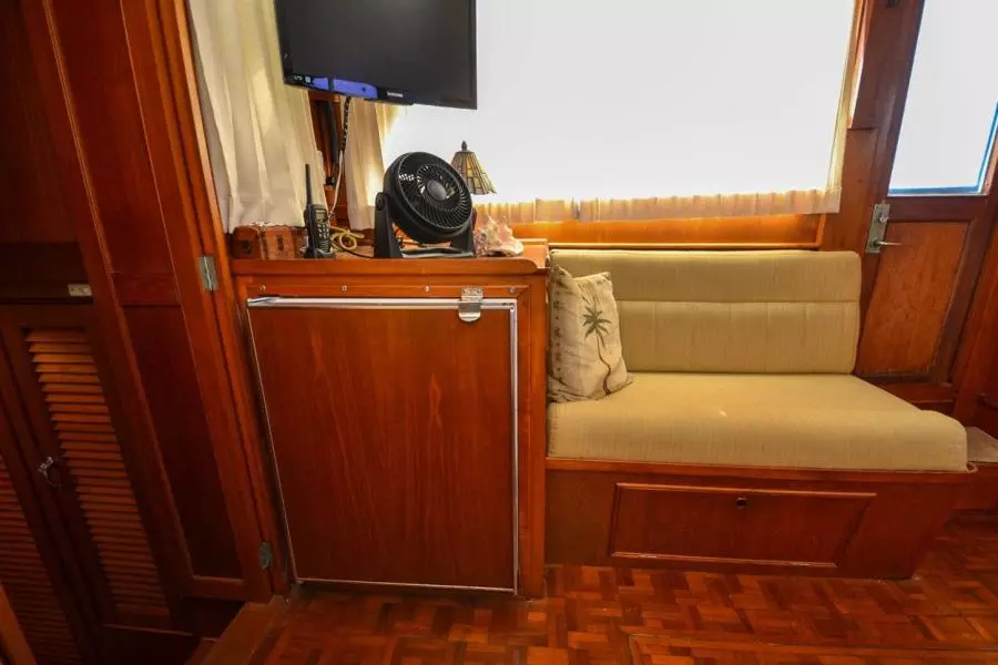 1985 Grand Banks 42 Classic