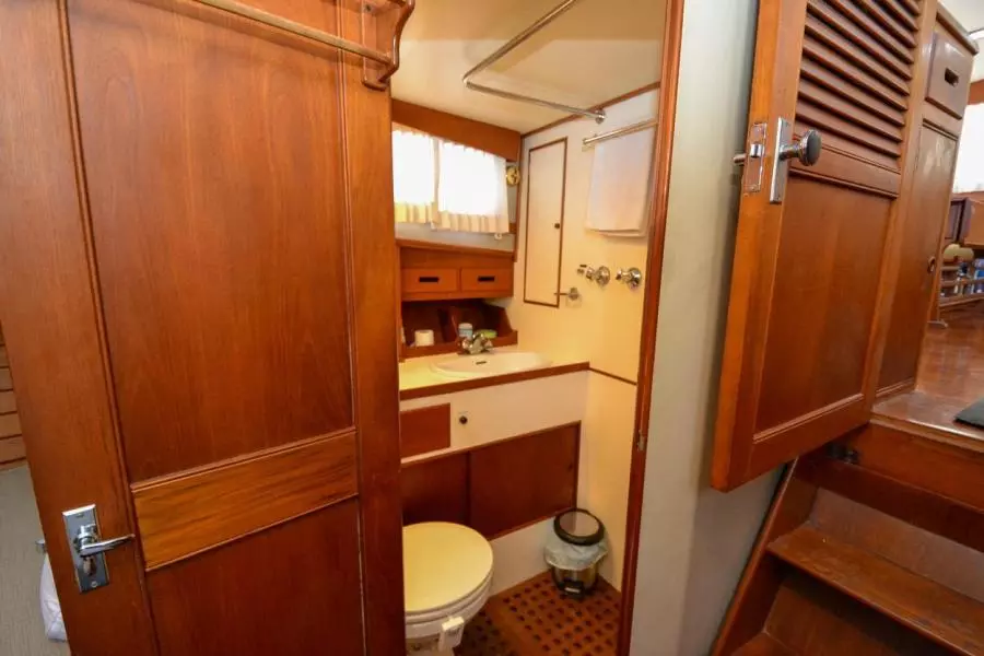 1985 Grand Banks 42 Classic