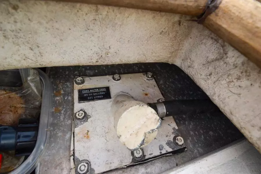 1985 Grand Banks 42 Classic