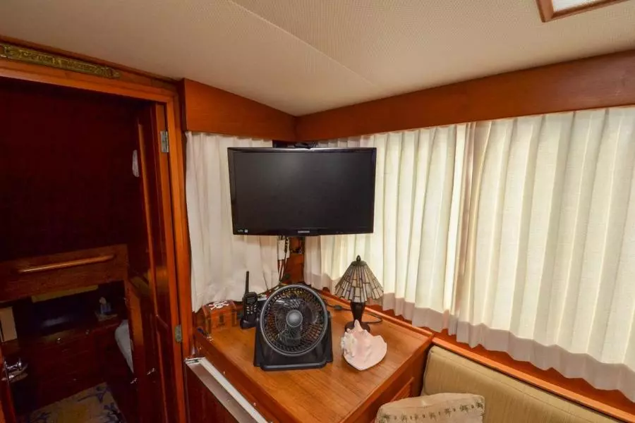 1985 Grand Banks 42 Classic