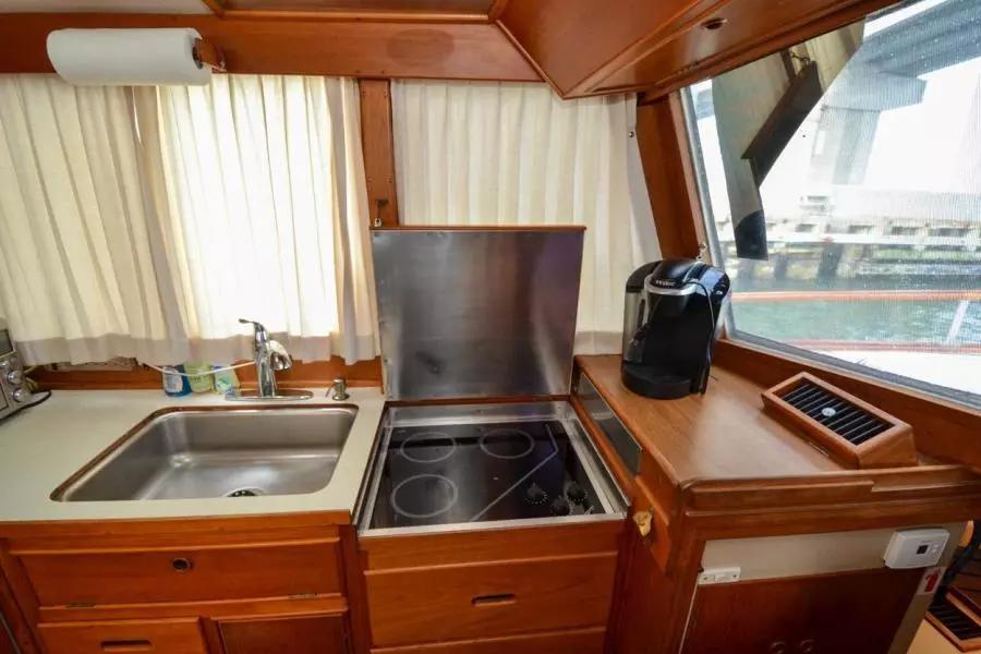 1985 Grand Banks 42 Classic