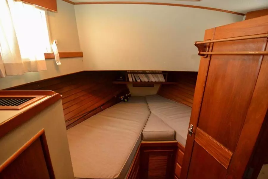 1985 Grand Banks 42 Classic