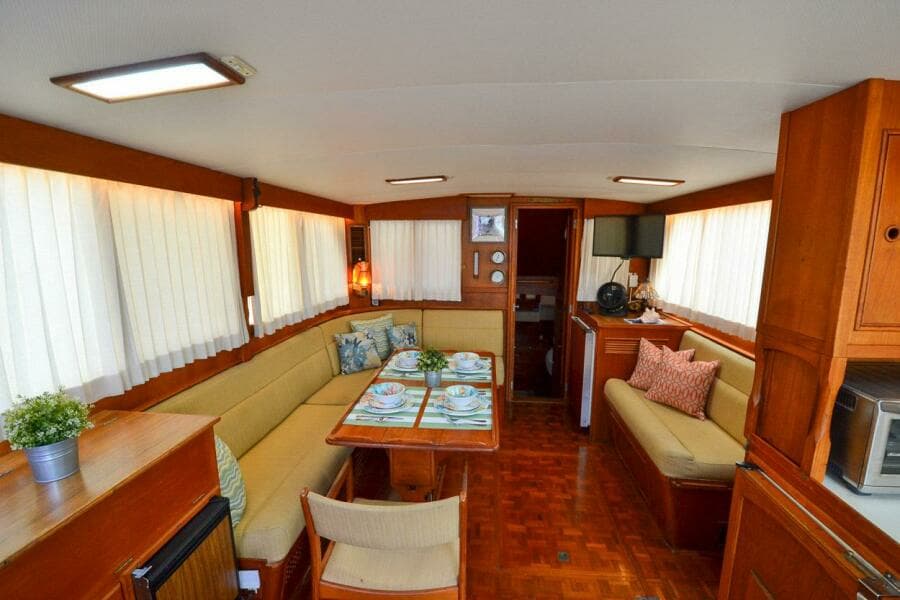 1985 Grand Banks 42 Classic