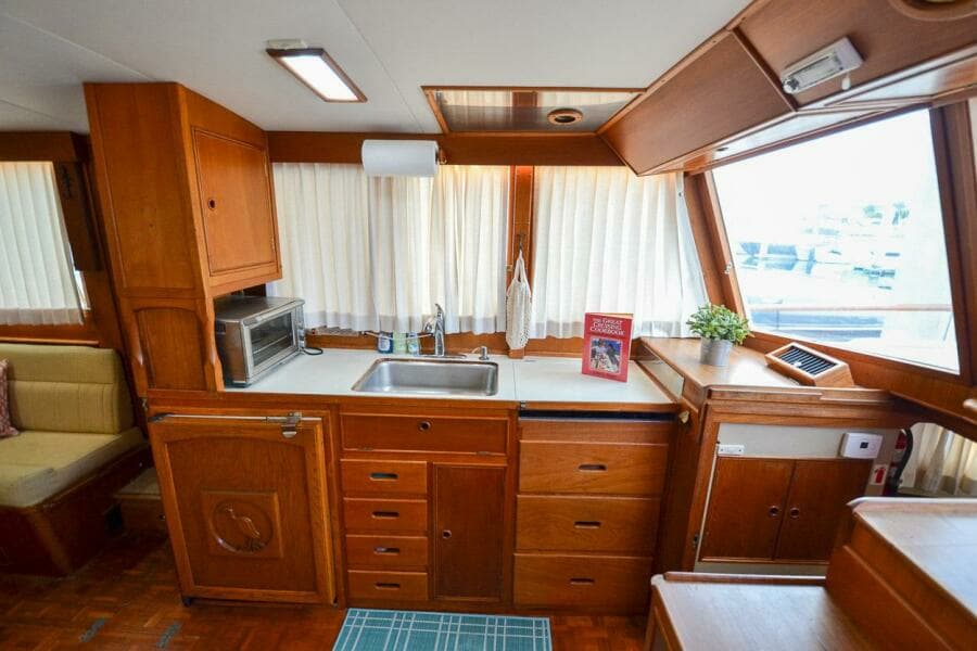 1985 Grand Banks 42 Classic