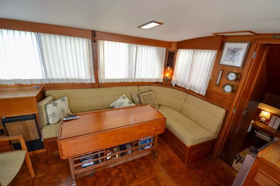 1985 Grand Banks 42 Classic