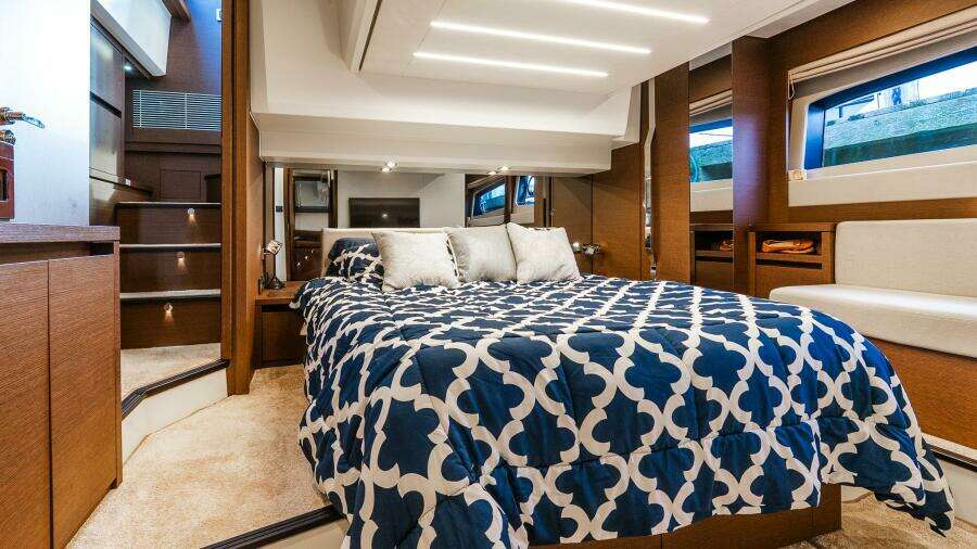 2019 Prestige 520 Fly