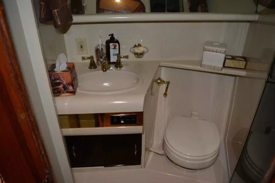 1989 Viking Motor Yacht