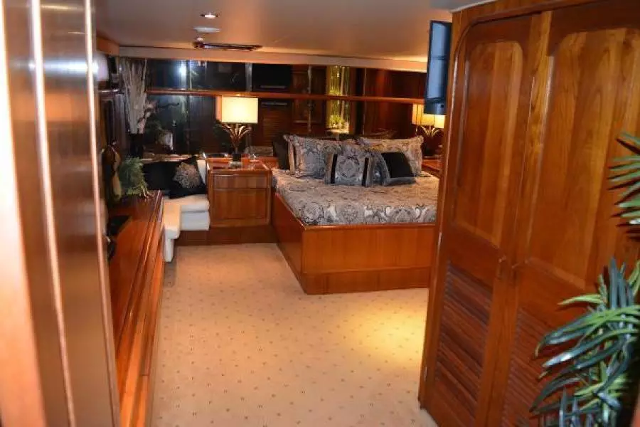 1989 Viking Motor Yacht