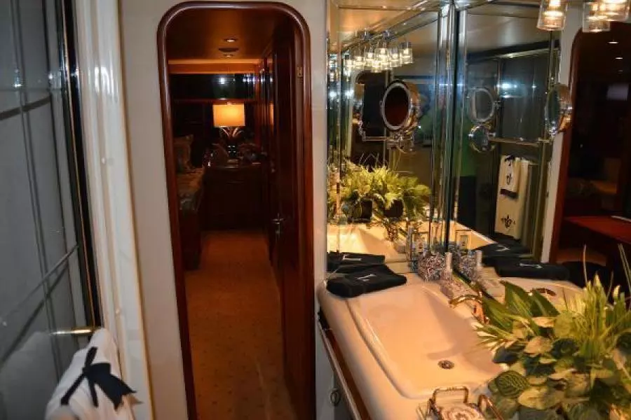 1989 Viking Motor Yacht