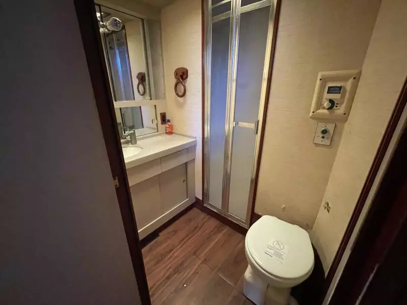 1984 Bertram 42 Convertible