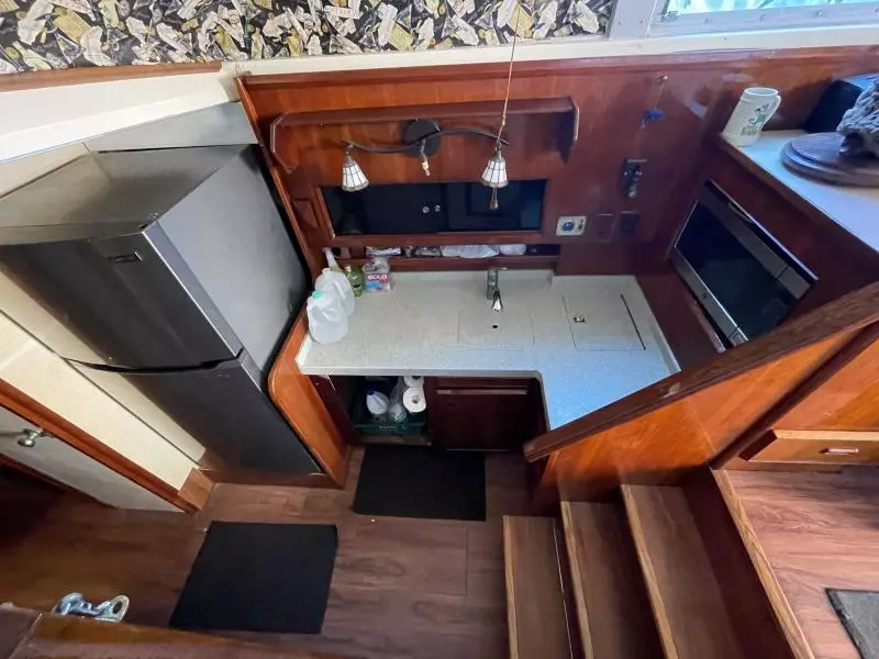 1984 Bertram 42 Convertible