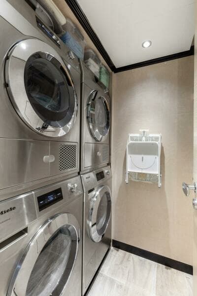 2022 Majesty Yachts 120