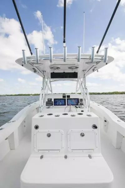2019 Ocean Master 336 Center Console 