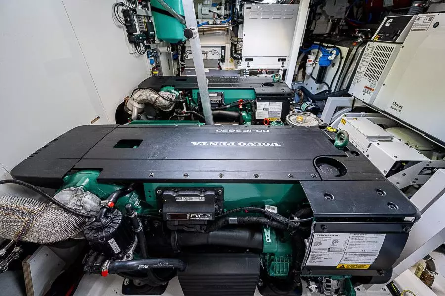 2022 Prestige 520 Fly