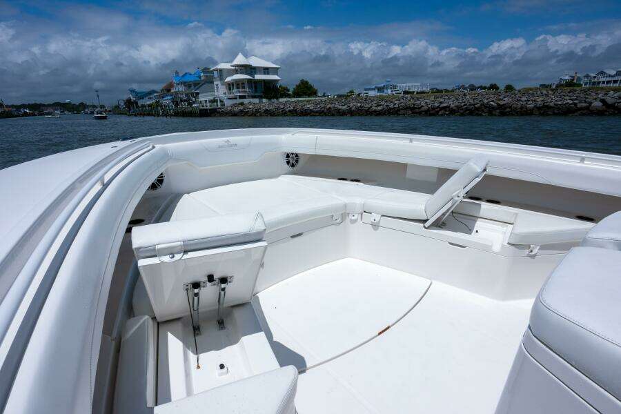 37 Regulator 2022 Dave 40