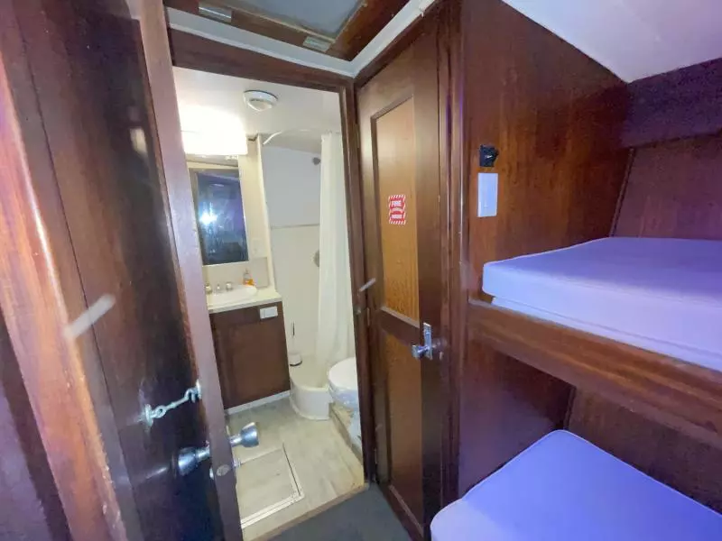 1973 Hatteras 53 Convertible