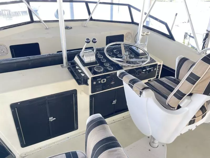 1973 Hatteras 53 Convertible