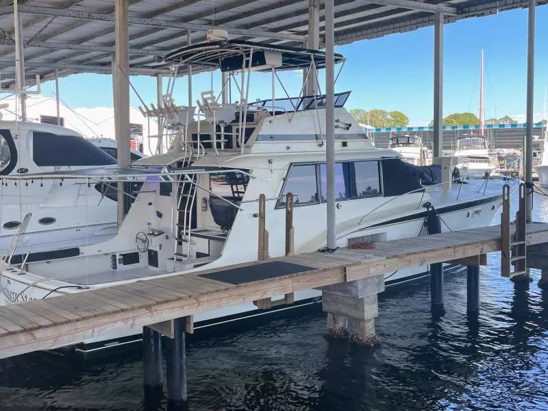 1973 Hatteras 53 Convertible