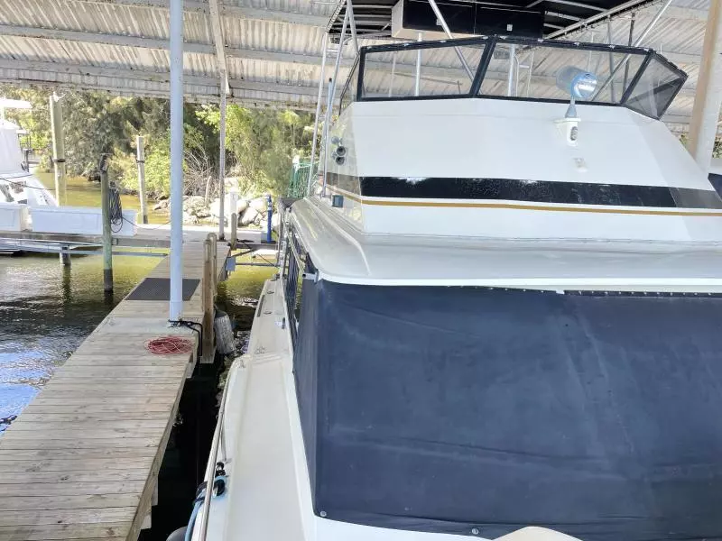 1973 Hatteras 53 Convertible