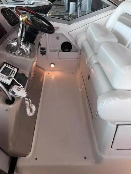 2005 Sea Ray Sundancer 320