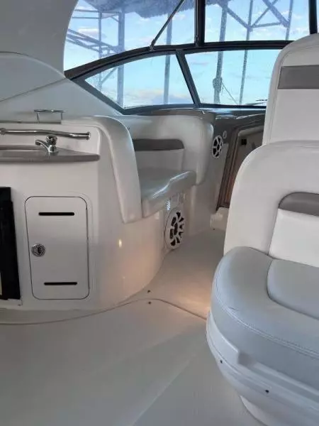 2005 Sea Ray Sundancer 320