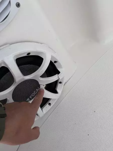 2005 Sea Ray Sundancer 320