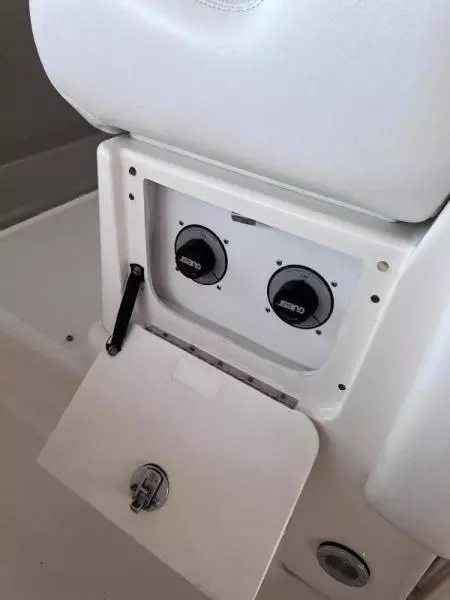 2005 Sea Ray Sundancer 320