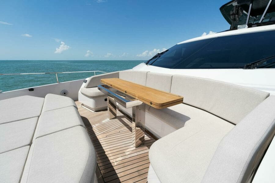 2023 Ferretti Yachts 780