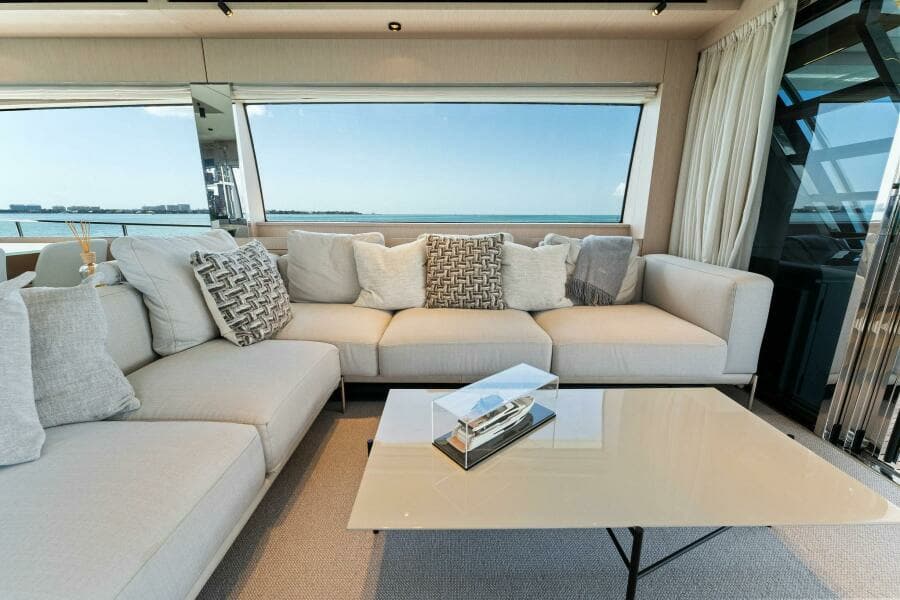 2023 Ferretti Yachts 780