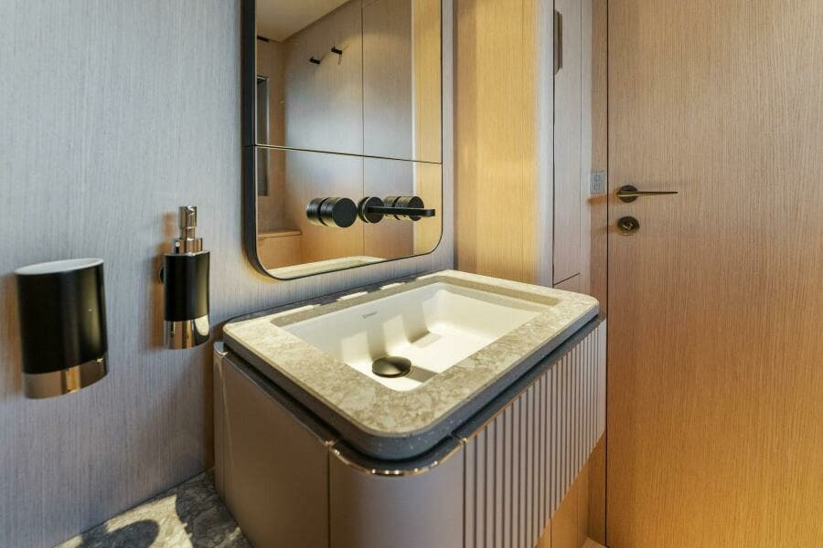 2023 Ferretti Yachts 780