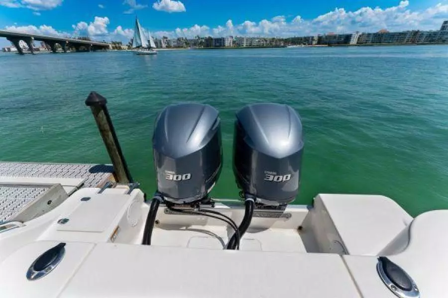 2016 NauticStar 28xs