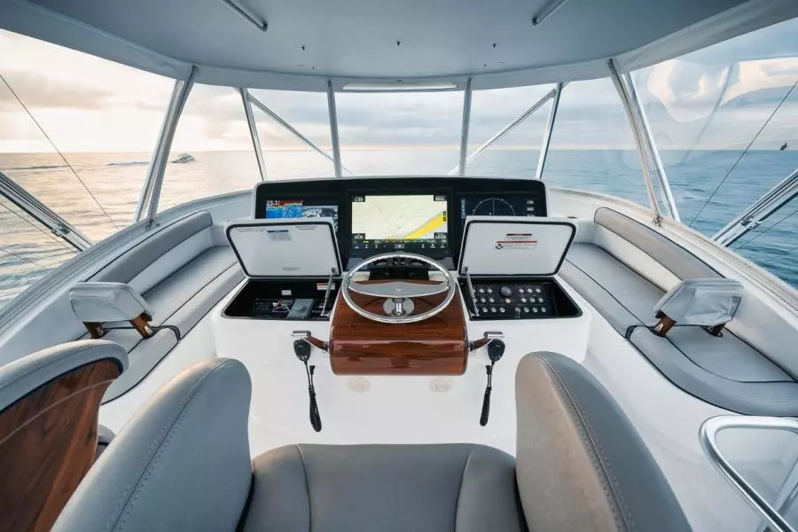 2020 Hatteras Convertible GT59