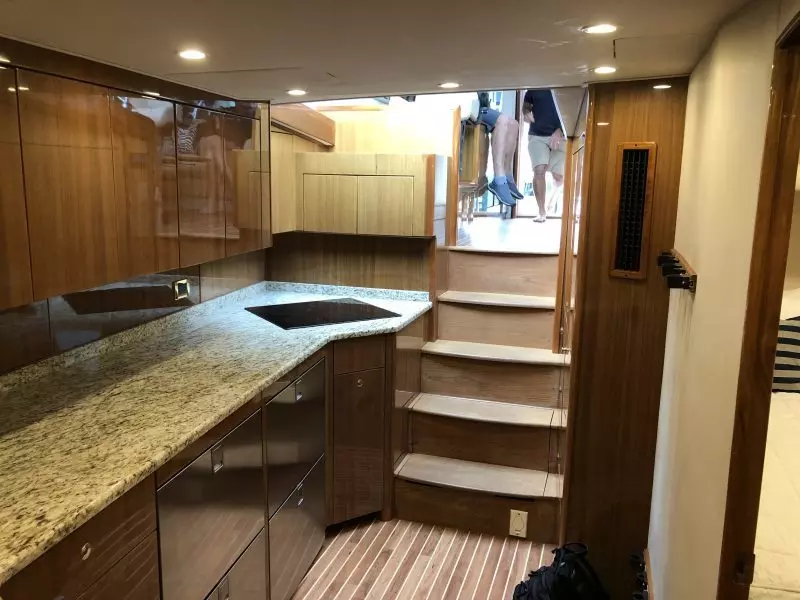 2008 Viking 52 Sport Coupe She's All Hooked Up