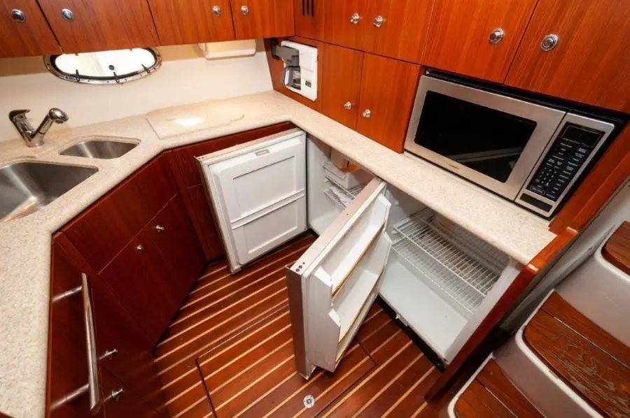 2003 Tiara Yachts 4200 Open  Kingfisher Galley 4