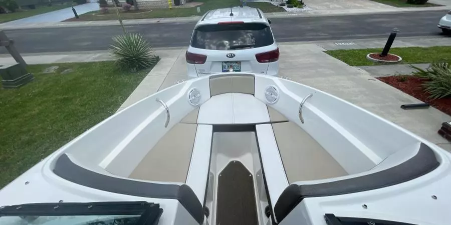 2015 Sea Ray 190 Sport