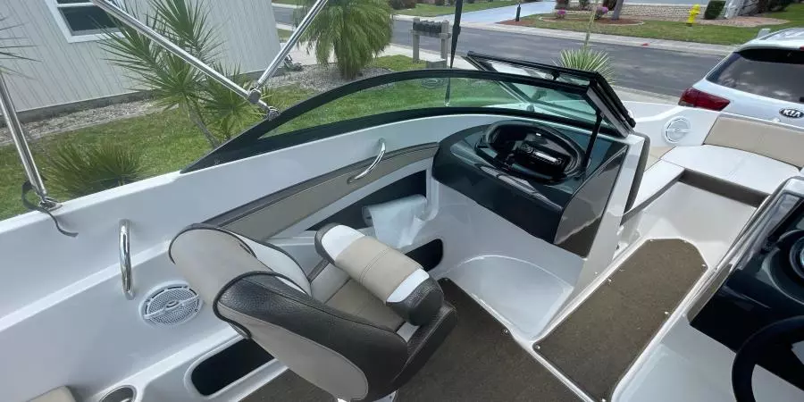 2015 Sea Ray 190 Sport