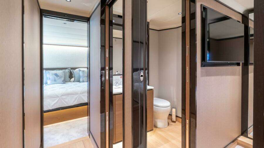 2024 Absolute Navetta 68