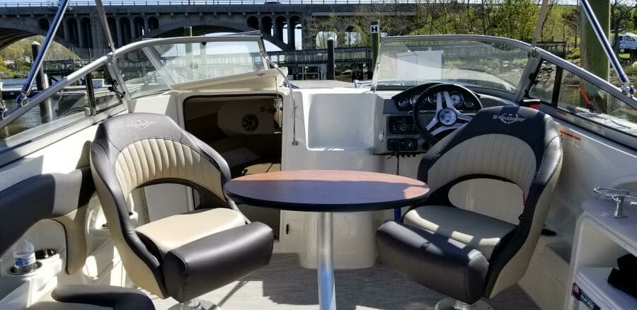 2018 Stingray 215 CR